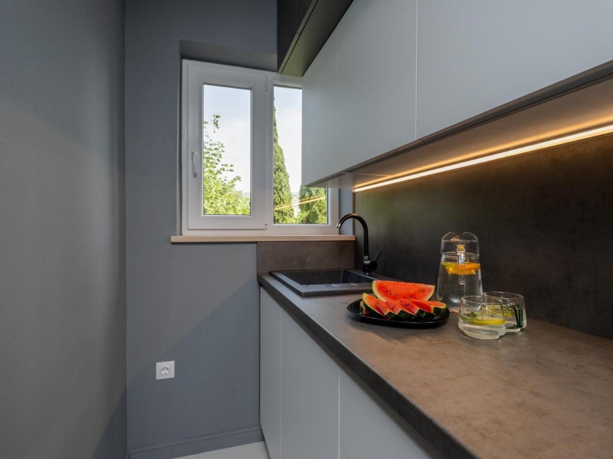 Shades Of Gray Apartment ดูบรอฟนิก ภายนอก รูปภาพ